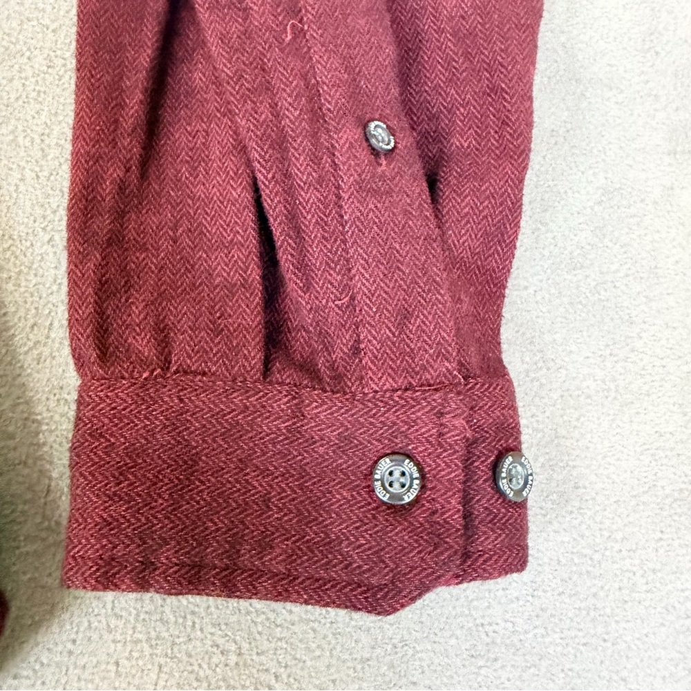 Eddie Bauer Men’s Burgundy Herringbone Long Sleeve Button Up Shirt- XXL - Picture 3 of 7